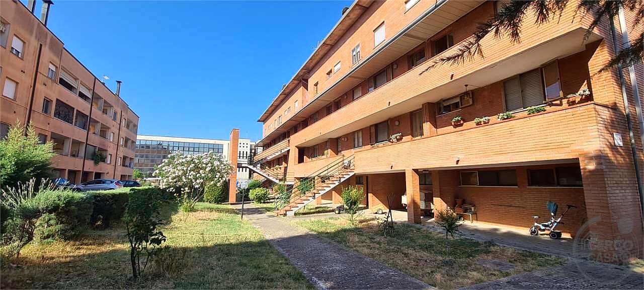 MARSCIANO (VIA LARGA): APPARTAMENTO SU DUE LIVELLI