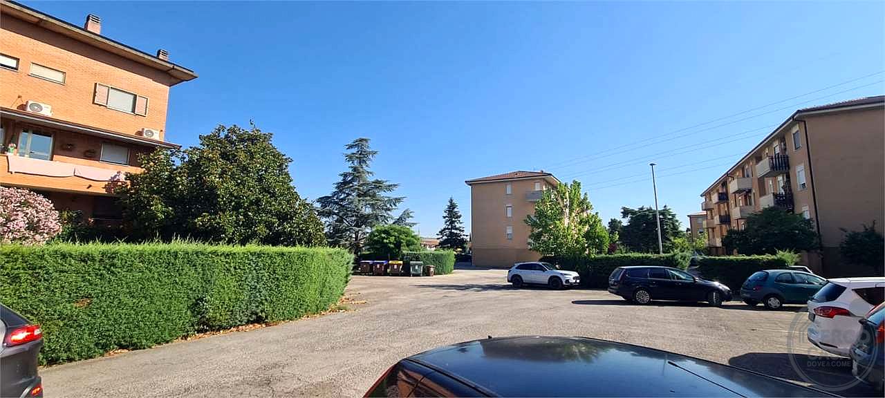 MARSCIANO (VIA LARGA): APPARTAMENTO SU DUE LIVELLI