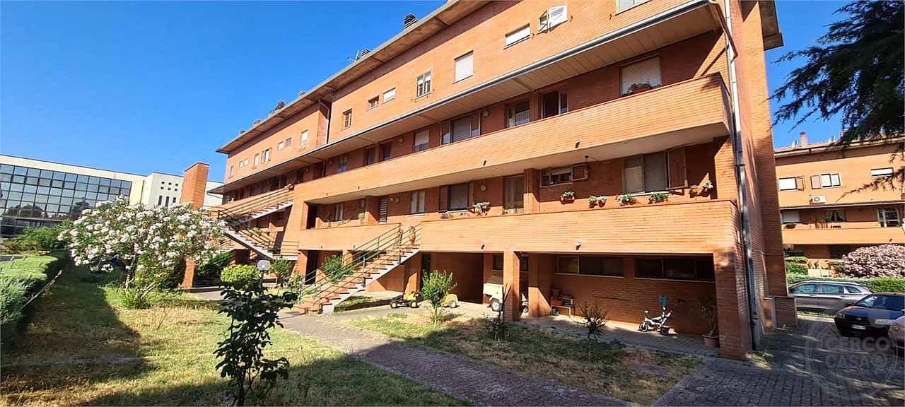 MARSCIANO (VIA LARGA): APPARTAMENTO SU DUE LIVELLI