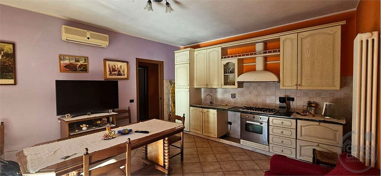 COLLAZZONE - COLLEPEPE: APPARTAMENTO CON GARAGE