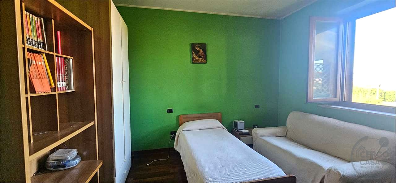 COLLAZZONE - COLLEPEPE: APPARTAMENTO CON GARAGE