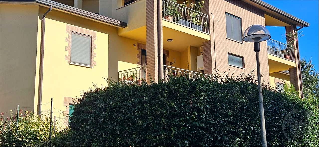 COLLAZZONE - COLLEPEPE: APPARTAMENTO CON GARAGE