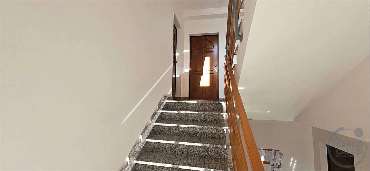 COLLAZZONE - COLLEPEPE: APPARTAMENTO CON GARAGE
