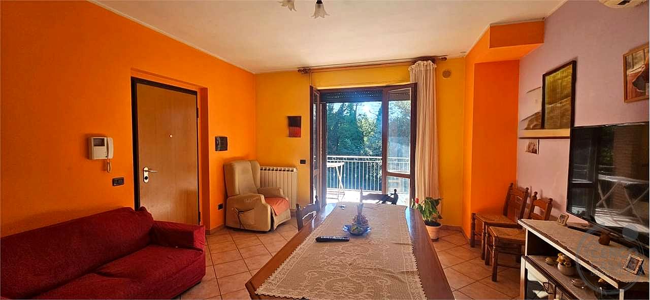 COLLAZZONE - COLLEPEPE: APPARTAMENTO CON GARAGE