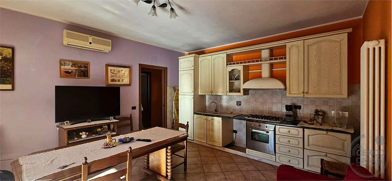 COLLAZZONE - COLLEPEPE: APPARTAMENTO CON GARAGE