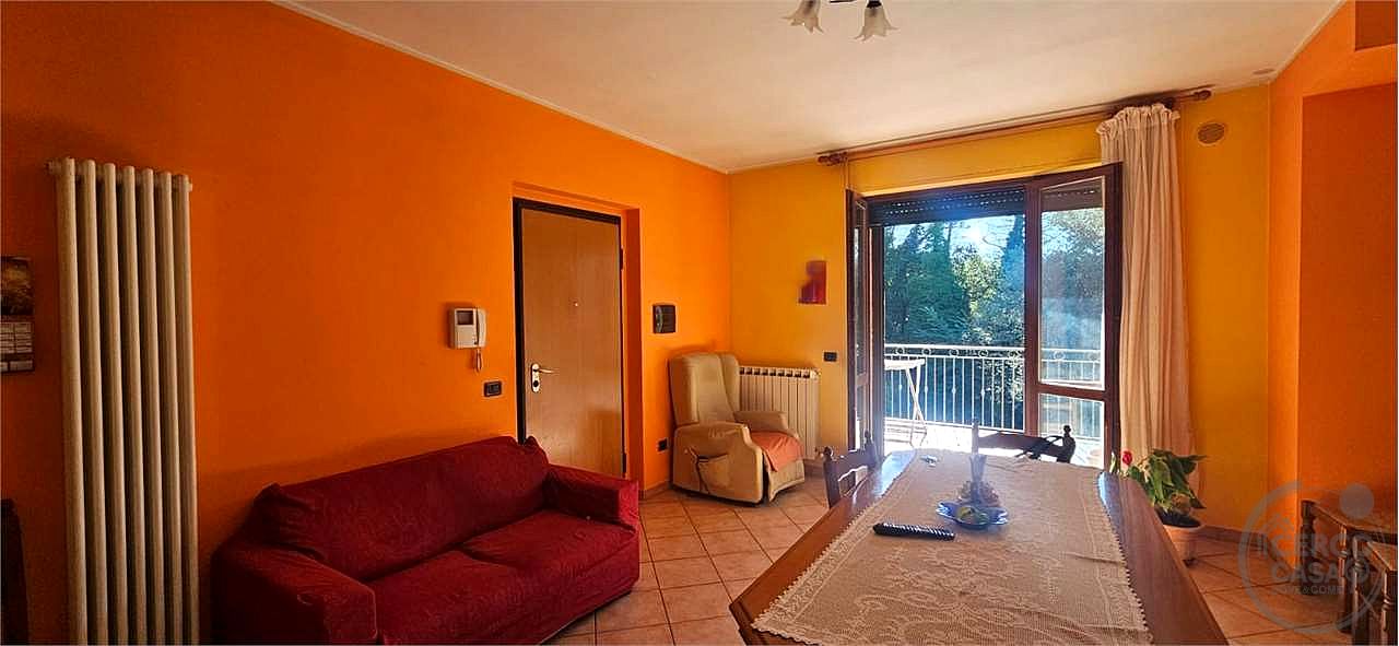 COLLAZZONE - COLLEPEPE: APPARTAMENTO CON GARAGE