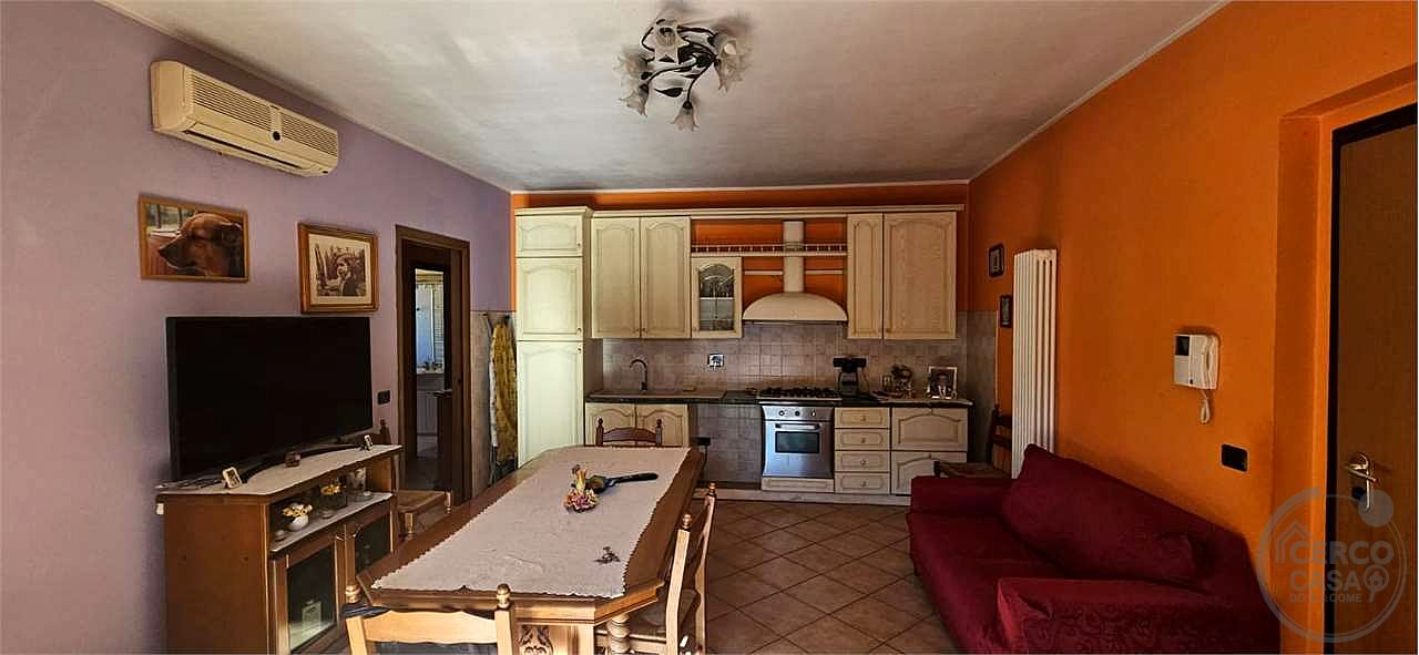 COLLAZZONE - COLLEPEPE: APPARTAMENTO CON GARAGE