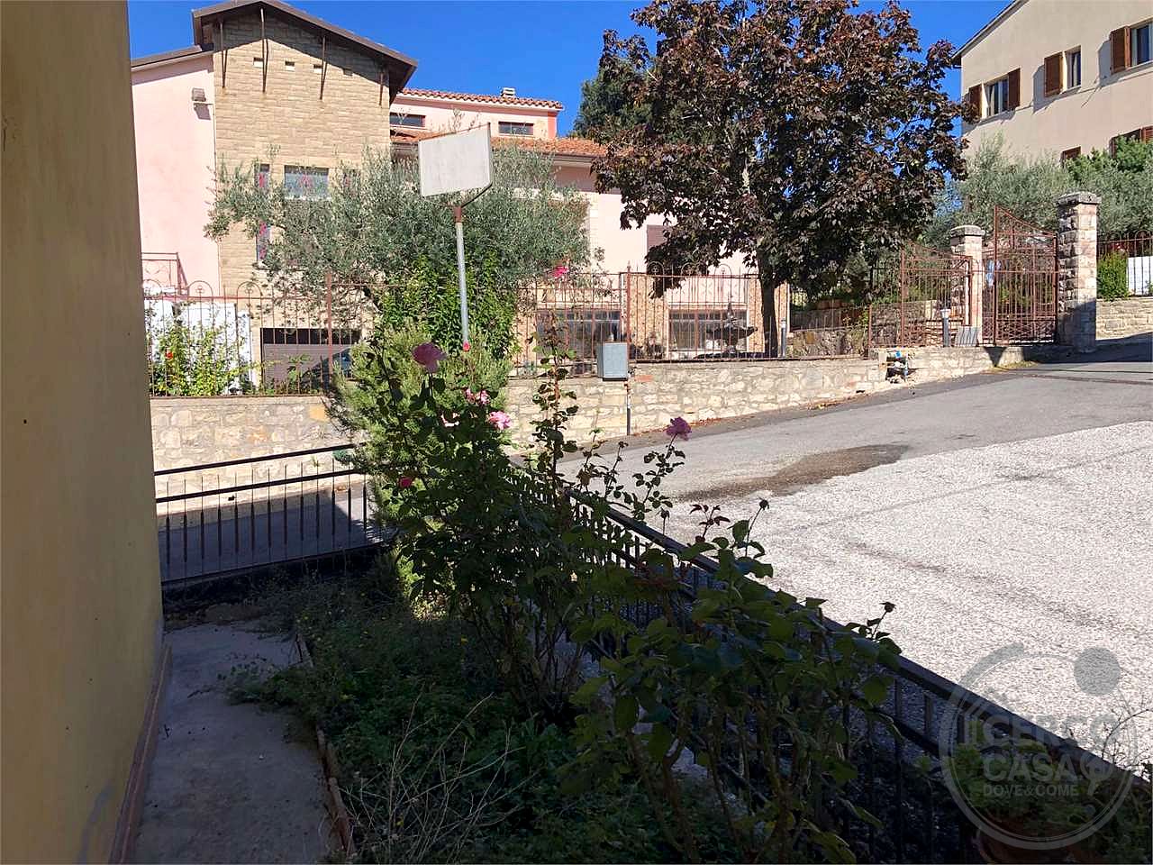 MONTE CASTELLO DI VIBIO: PORZIONE DI BIFAMILIARE CON PICCOLO GIARDINO ESCLUSIVO