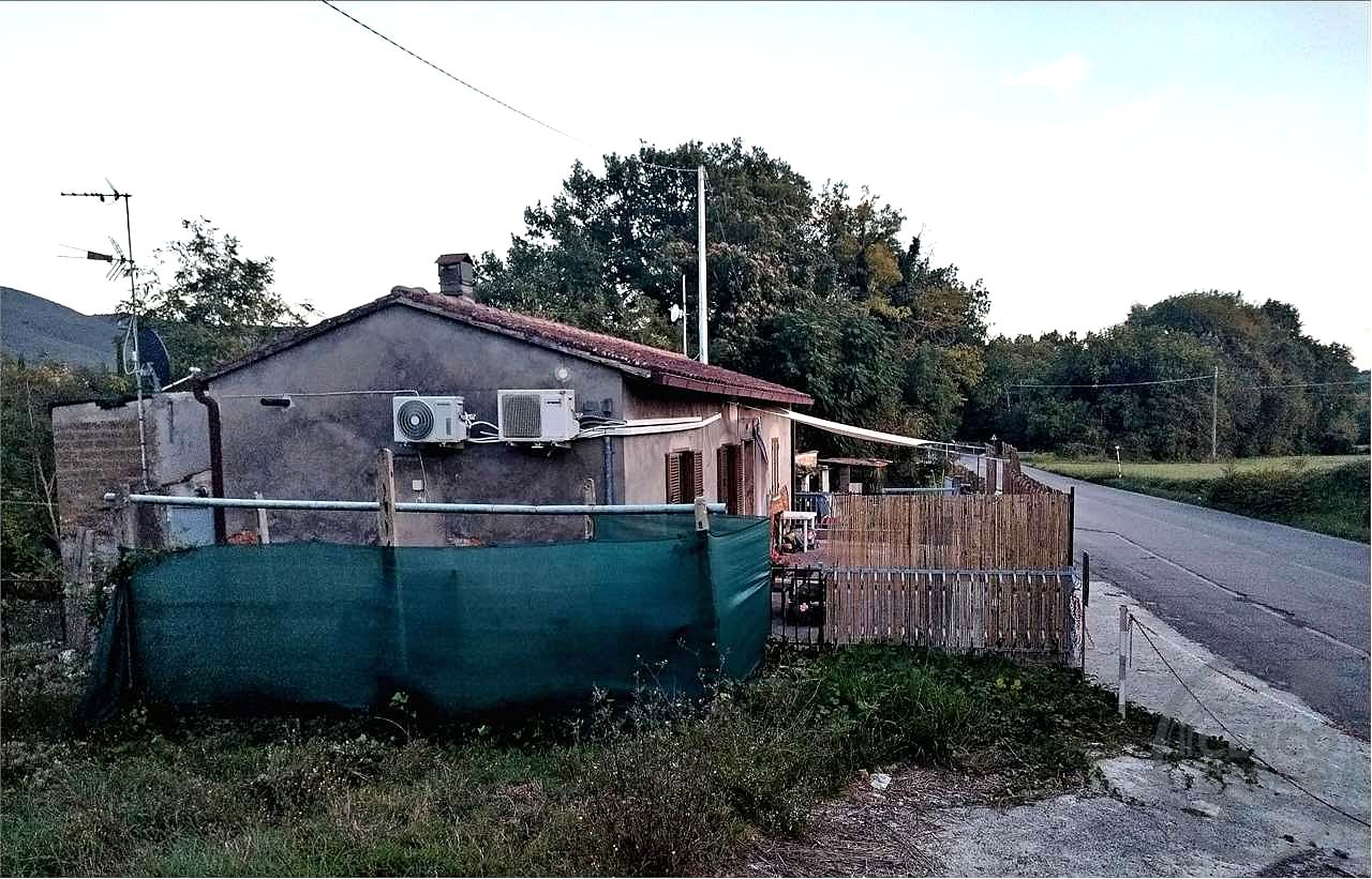 MASSA MARTANA: CASA SINGOLA SU UNICO LIVELLO