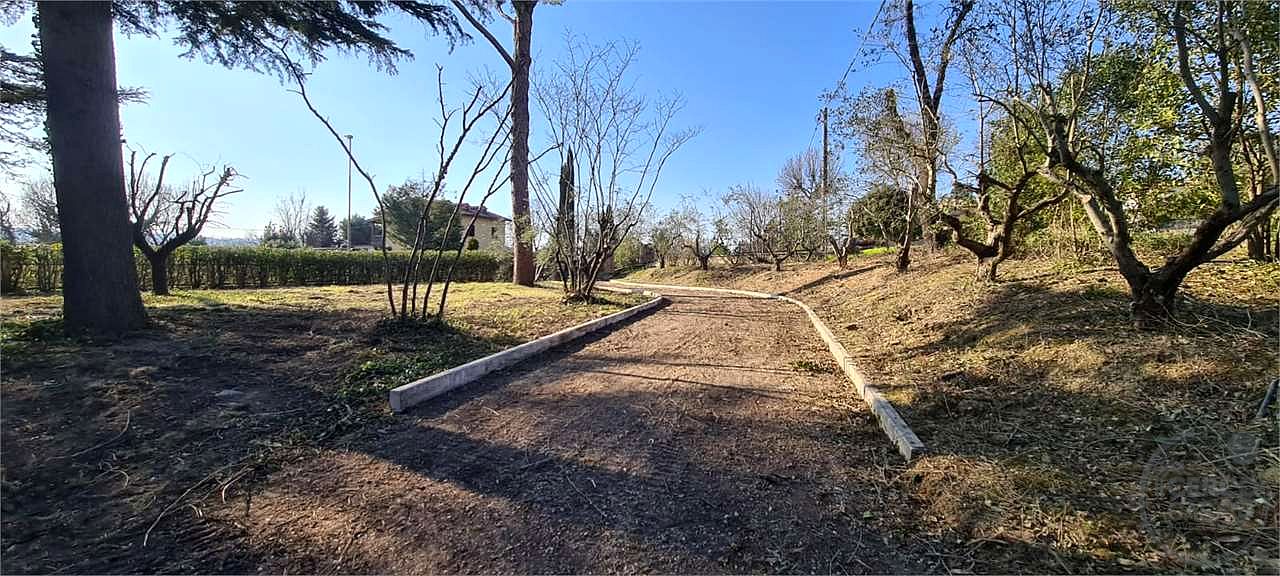 ACQUASANTA: VILLA IN PIETRA DI NUOVA COSTRUZIONE