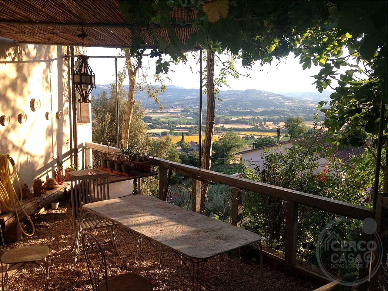 TODI - RIPAIOLI: VILLETTA STORICA PANORAMICA