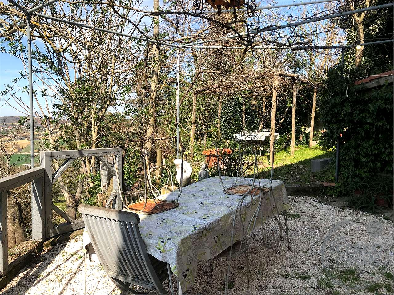 TODI - RIPAIOLI: VILLETTA STORICA PANORAMICA