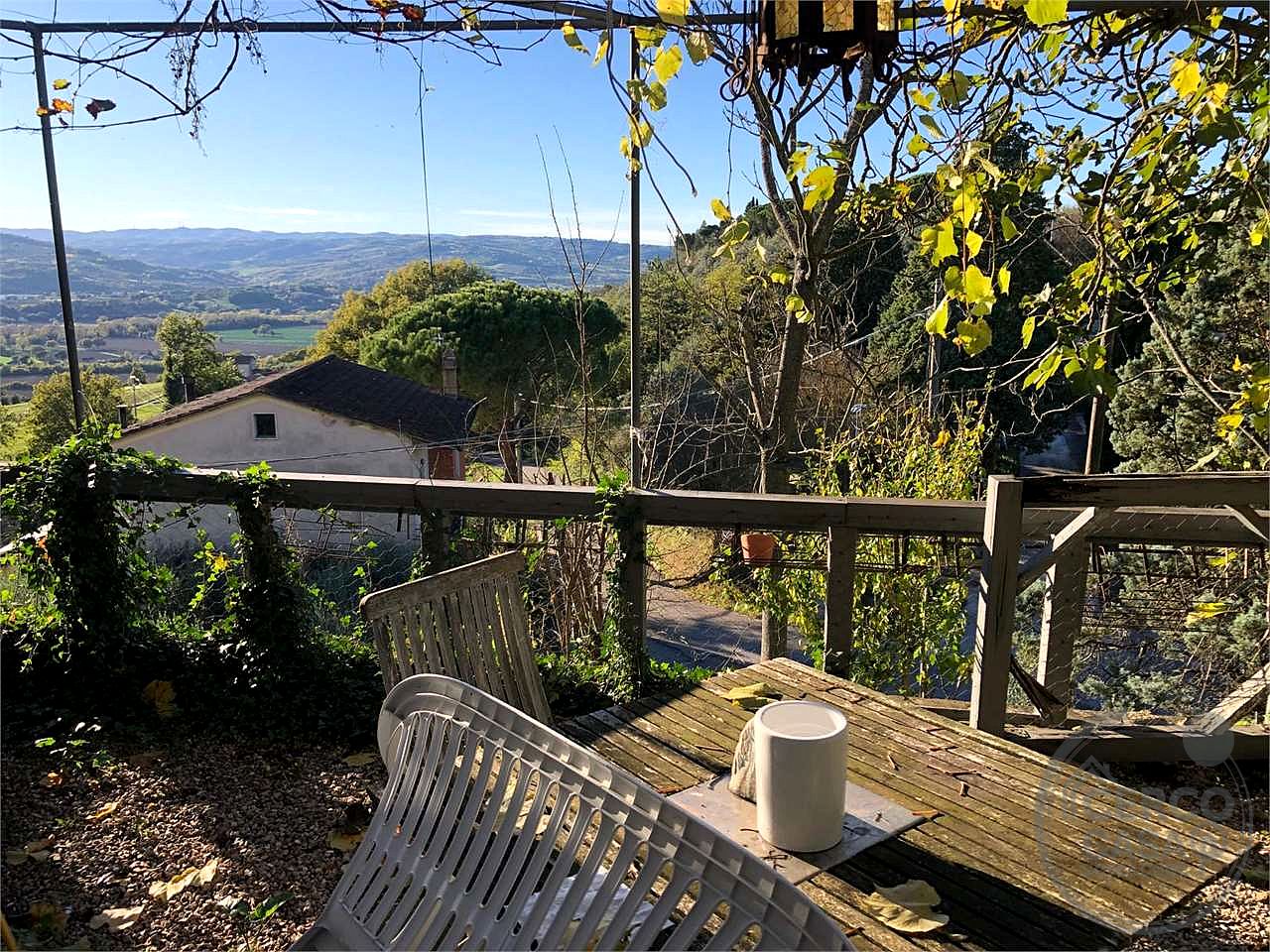 TODI - RIPAIOLI: VILLETTA STORICA PANORAMICA