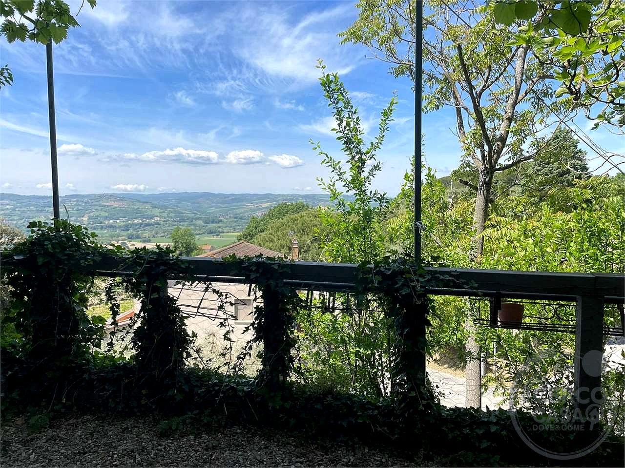 TODI - RIPAIOLI: VILLETTA STORICA PANORAMICA