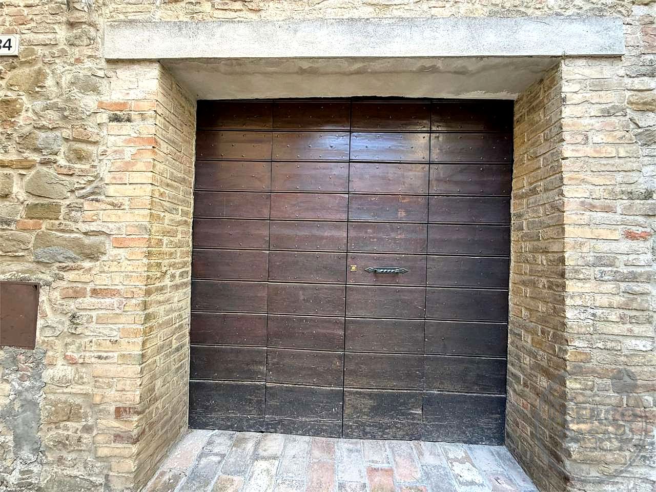 BEVAGNA: CARATTERISTICO CIELO-TERRA IN CENTRO STORICO
