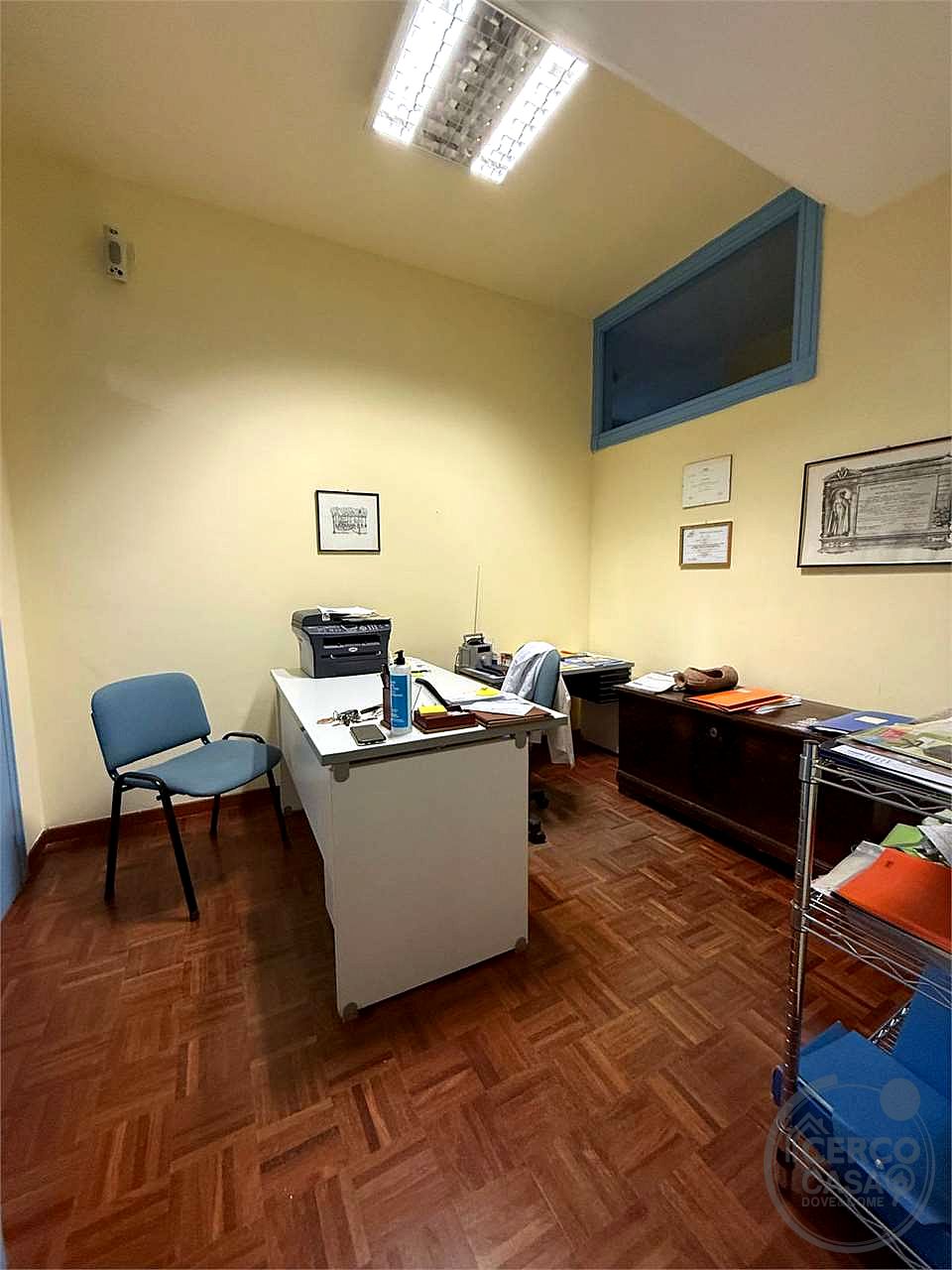 SANTA MARIA DEGLI ANGELI: LOCALE COMMERCIALE AD USO STUDIO