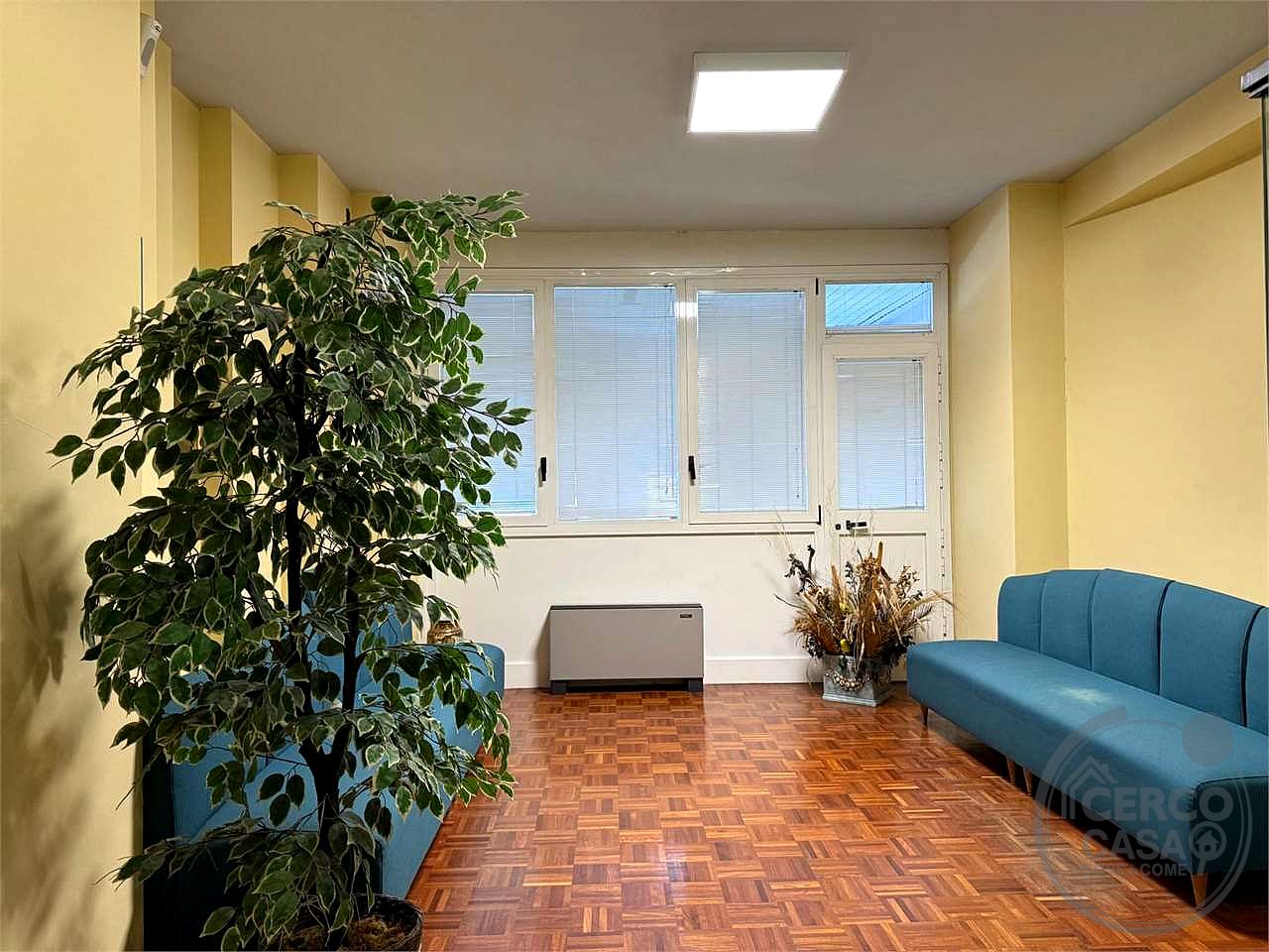 SANTA MARIA DEGLI ANGELI: LOCALE COMMERCIALE AD USO STUDIO