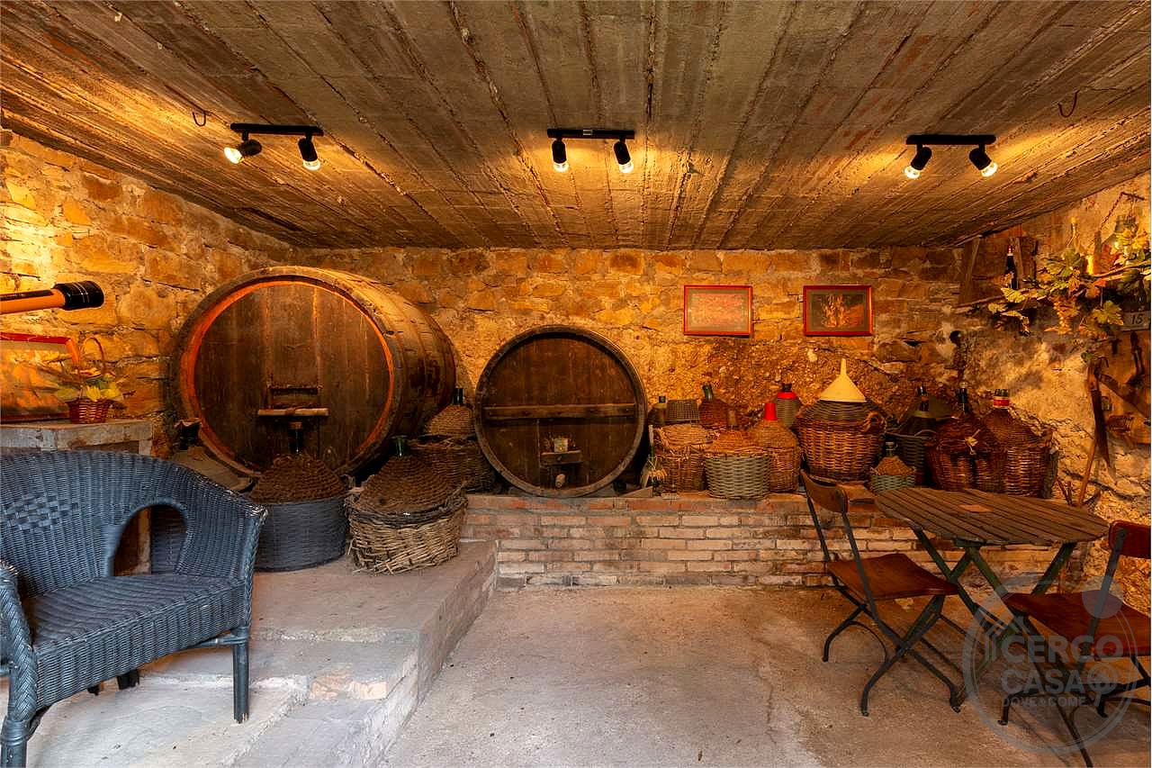 CASALE RISTRUTTURATO IN POSIZIONE PANORAMICA