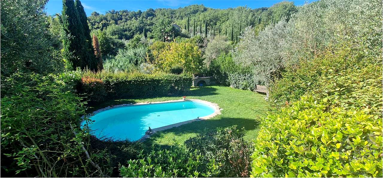 CASALE RISTRUTTURATO IN POSIZIONE PANORAMICA