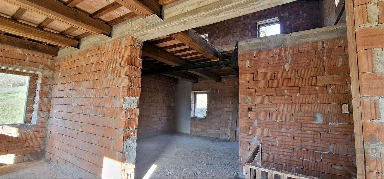 MASSA MARTANA - CASACCIA: CASALE IN PIETRA CON DEPANDANCE