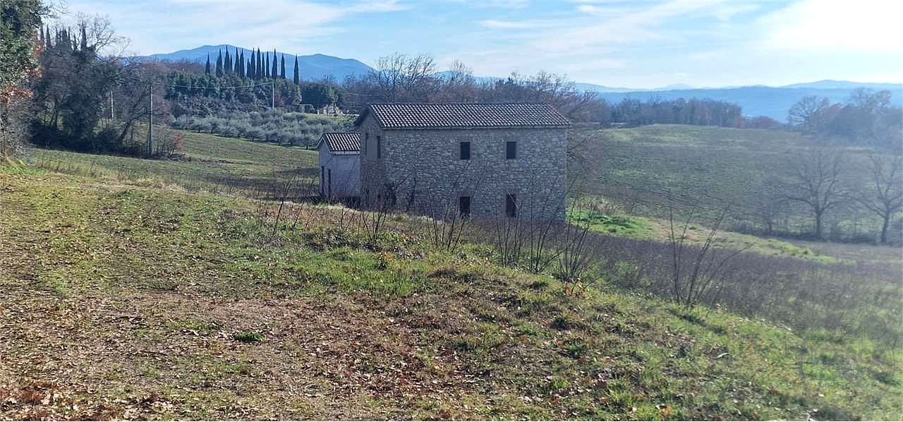 MASSA MARTANA - CASACCIA: CASALE IN PIETRA CON DEPANDANCE