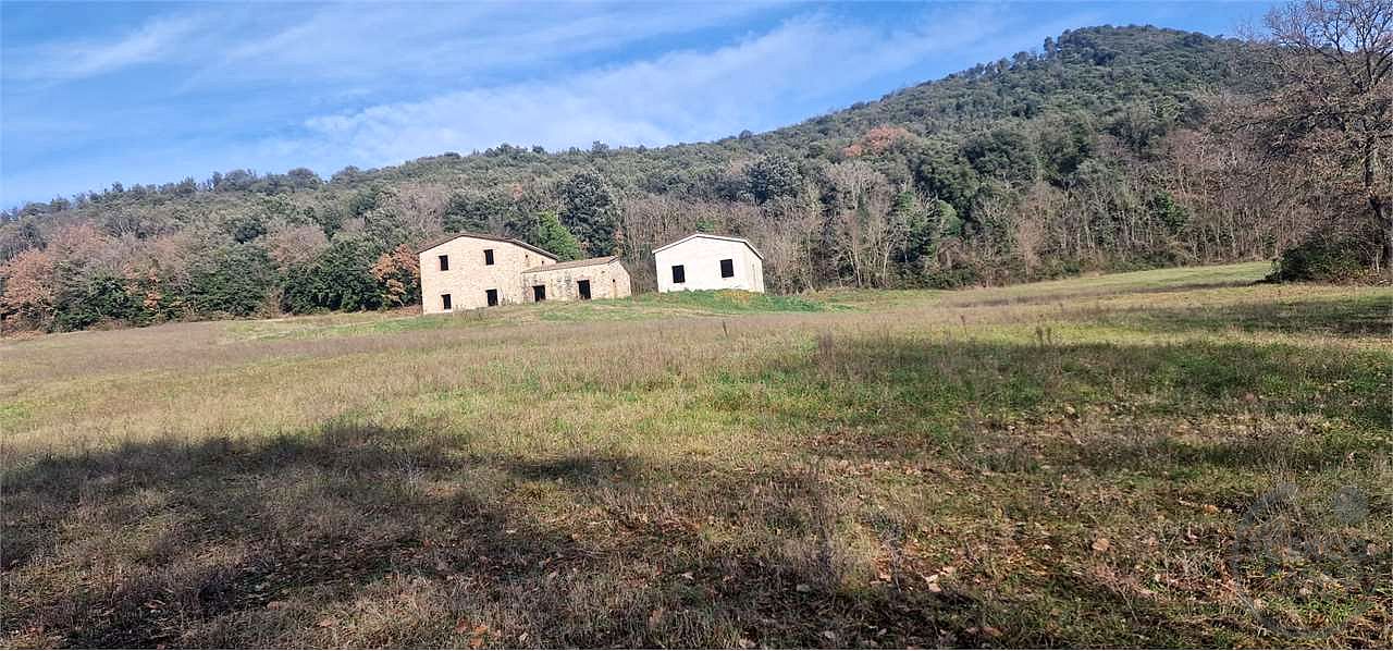 MASSA MARTANA - CASACCIA: CASALE IN PIETRA CON DEPANDANCE