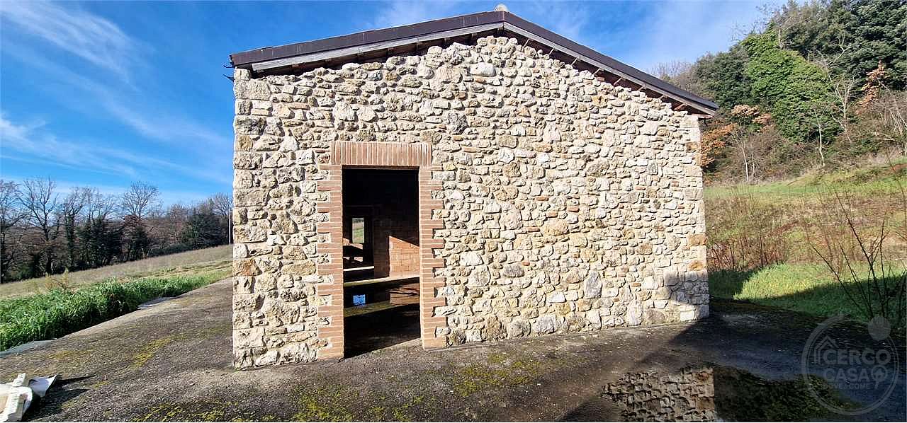 MASSA MARTANA - CASACCIA: CASALE IN PIETRA CON DEPANDANCE