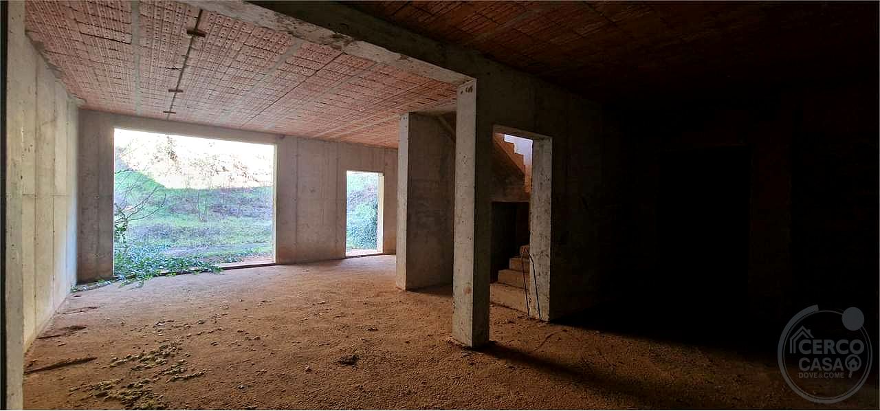 MASSA MARTANA - CASACCIA: CASALE IN PIETRA CON DEPANDANCE
