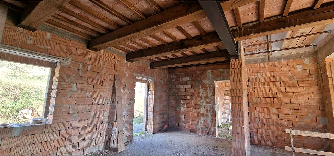 MASSA MARTANA - CASACCIA: CASALE IN PIETRA CON DEPANDANCE