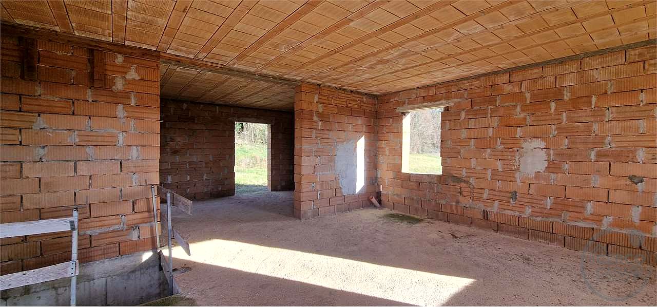MASSA MARTANA - CASACCIA: CASALE IN PIETRA CON DEPANDANCE