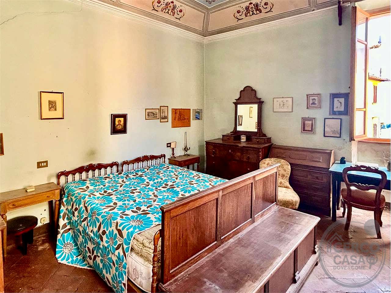 APPARTAMENTO CON AFFRESCHI DELL'800 IN PALAZZO NOBILIARE