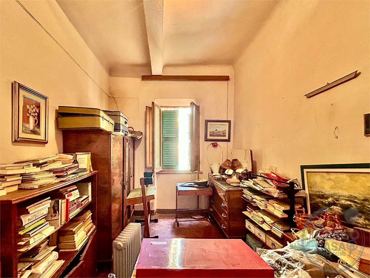 APPARTAMENTO CON AFFRESCHI DELL'800 IN PALAZZO NOBILIARE