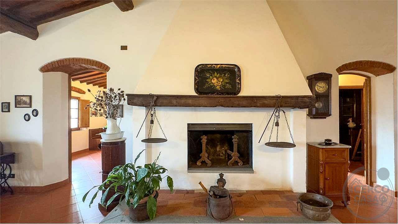SPLENDIDA TENUTA NEL CUORE DEL VALDARNO (FIRENZE)