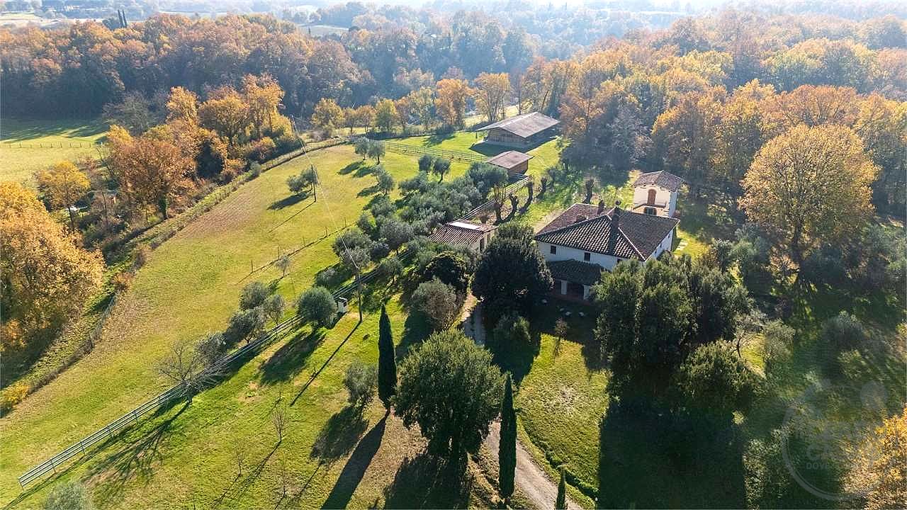 SPLENDIDA TENUTA NEL CUORE DEL VALDARNO (FIRENZE)
