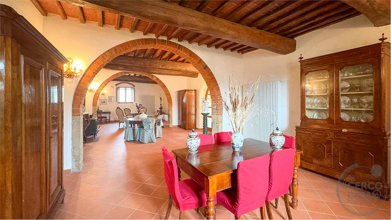 SPLENDIDA TENUTA NEL CUORE DEL VALDARNO (FIRENZE)
