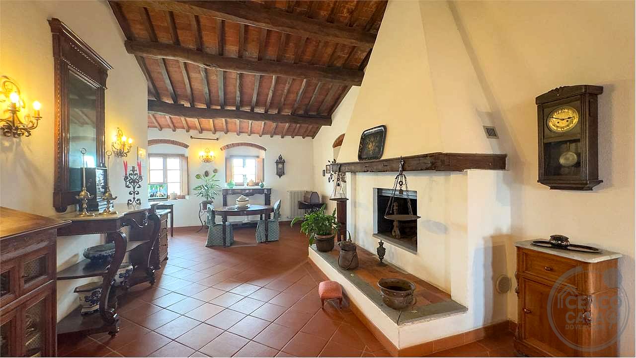 SPLENDIDA TENUTA NEL CUORE DEL VALDARNO (FIRENZE)