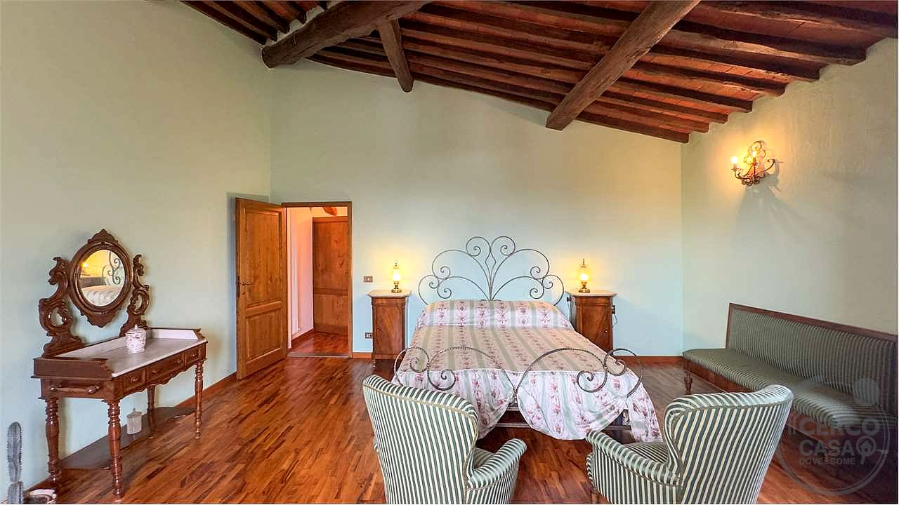 SPLENDIDA TENUTA NEL CUORE DEL VALDARNO (FIRENZE)