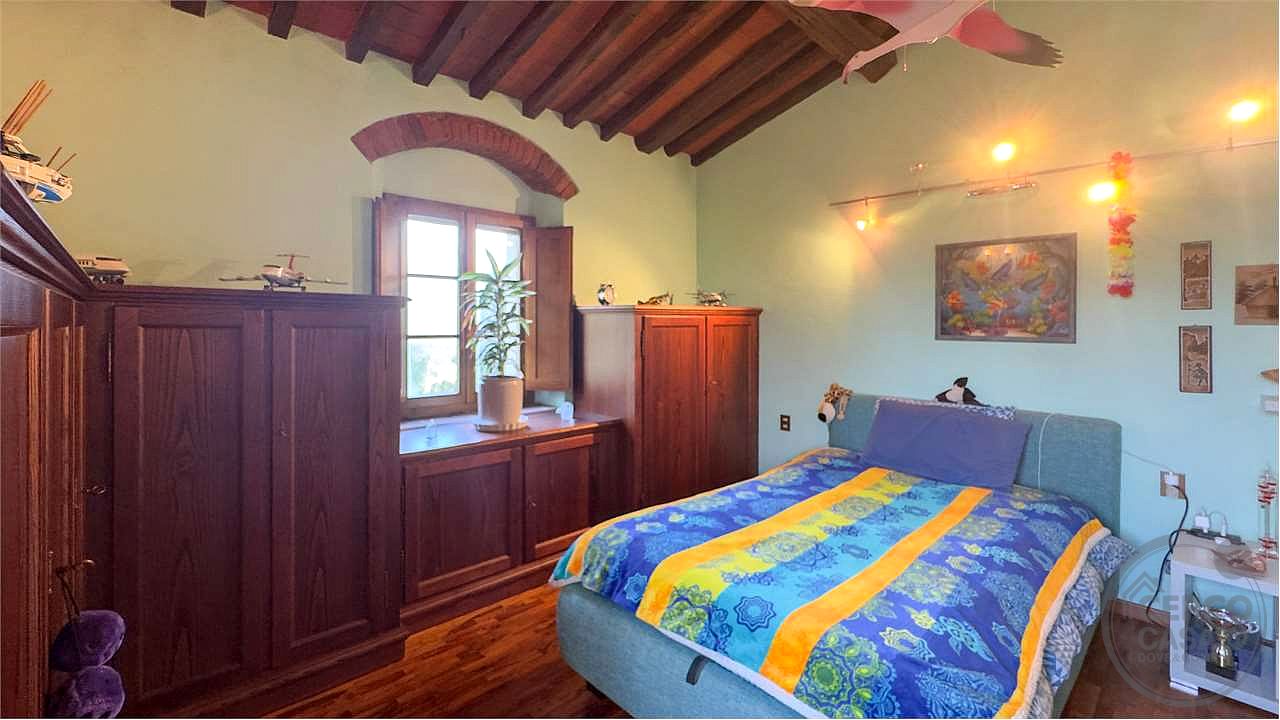 SPLENDIDA TENUTA NEL CUORE DEL VALDARNO (FIRENZE)