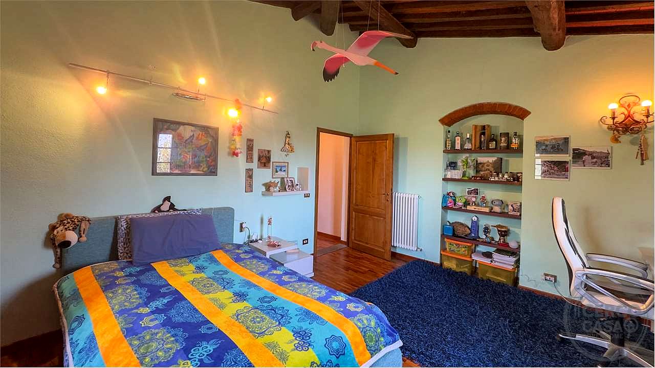 SPLENDIDA TENUTA NEL CUORE DEL VALDARNO (FIRENZE)