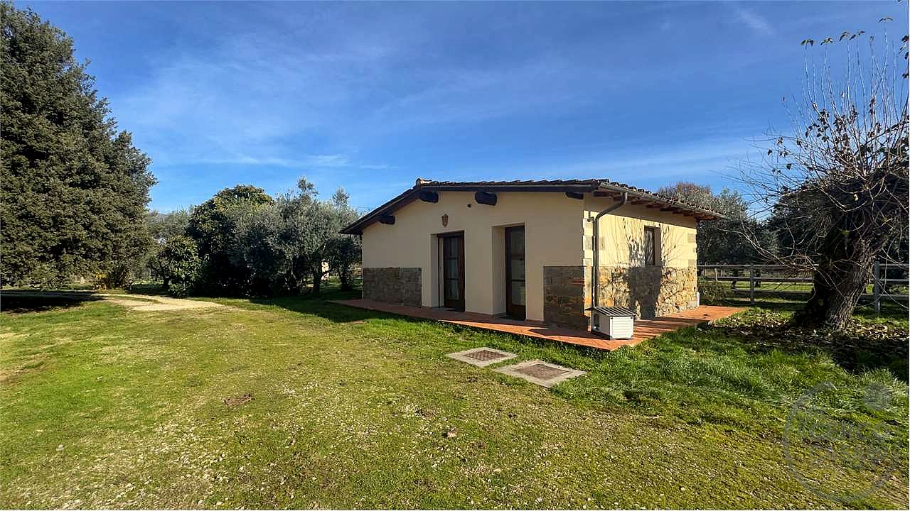 SPLENDIDA TENUTA NEL CUORE DEL VALDARNO (FIRENZE)