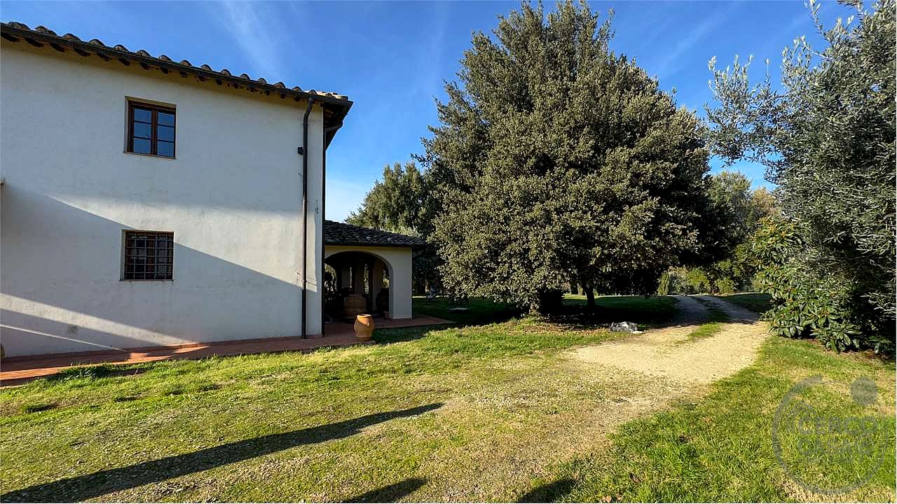 SPLENDIDA TENUTA NEL CUORE DEL VALDARNO (FIRENZE)