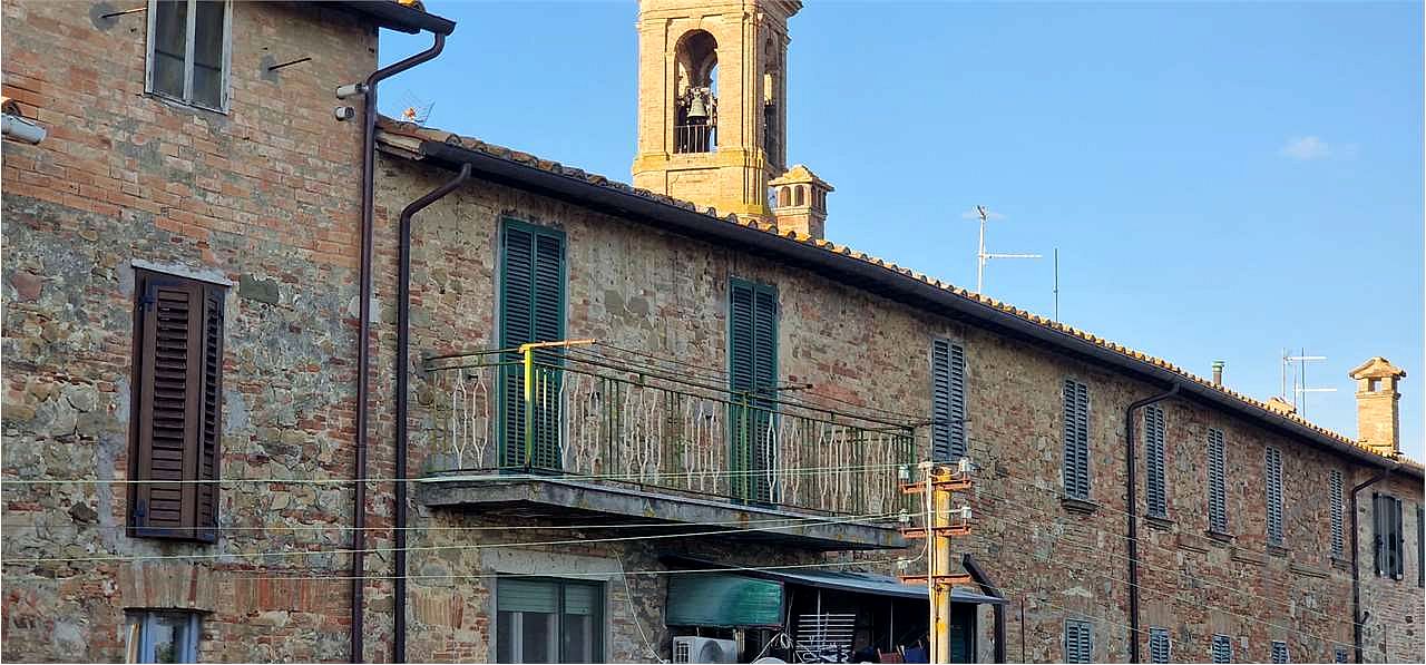 MARSCIANO - CERQUETO: APPARTAMENTO NEL CENTRO STORICO