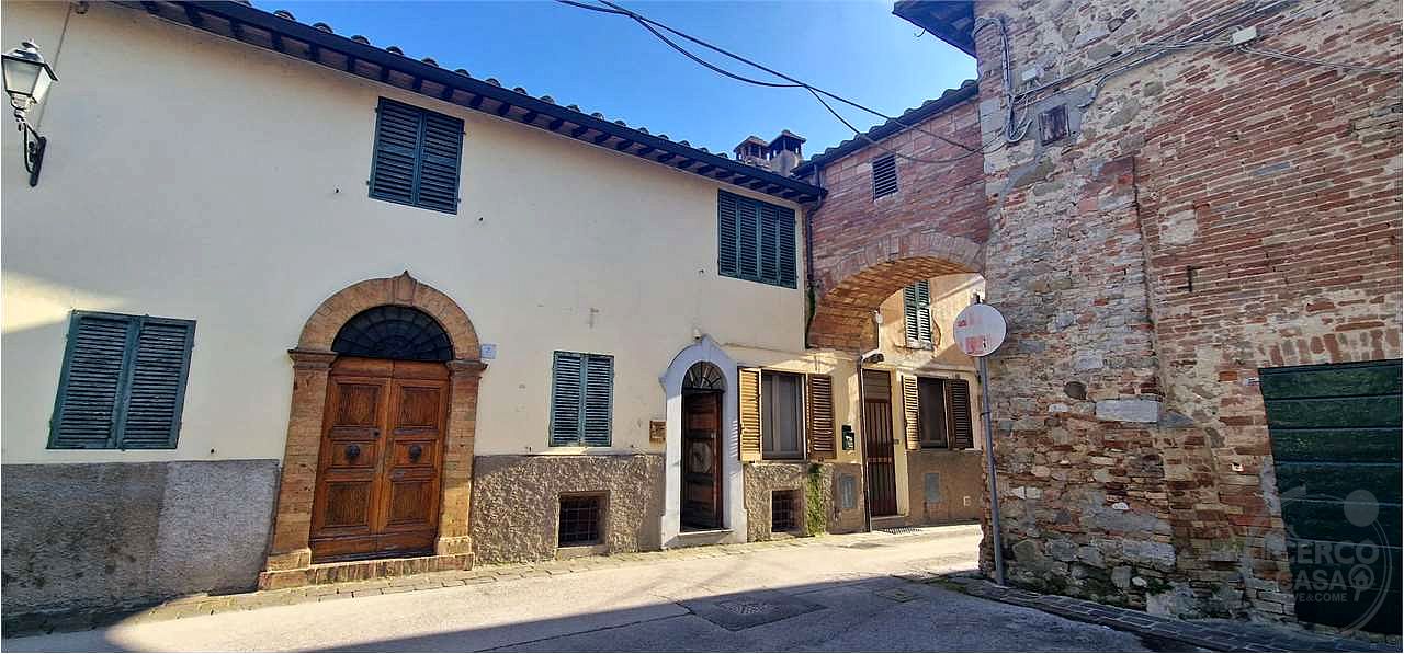 MARSCIANO - CERQUETO: APPARTAMENTO NEL CENTRO STORICO