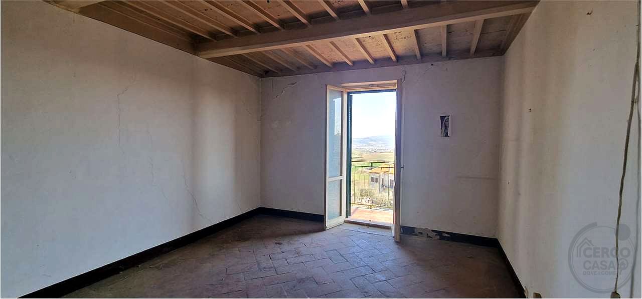 MARSCIANO - CERQUETO: APPARTAMENTO NEL CENTRO STORICO