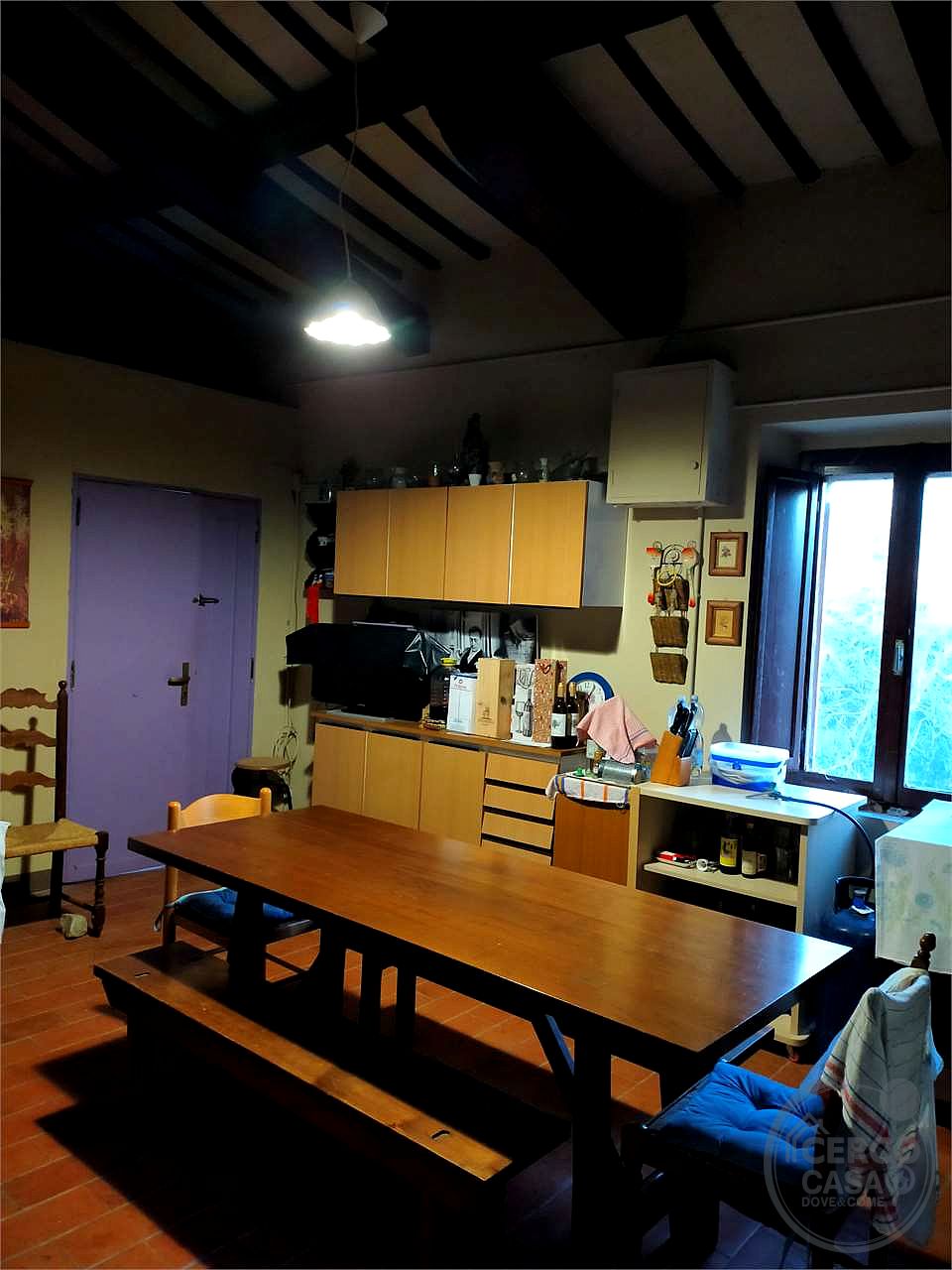 PERUGIA - PONTE FELCINO: CASALE CON ANNESSI E TERRENI AGRICOLI