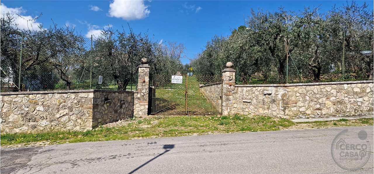 MASSA MARTANA - VILLA SAN FAUSTINO: TERRENO EDIFICABILE