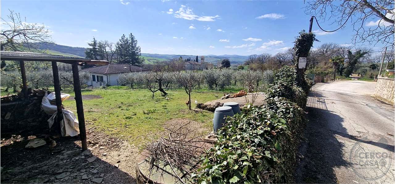 MASSA MARTANA - VILLA SAN FAUSTINO: TERRENO EDIFICABILE