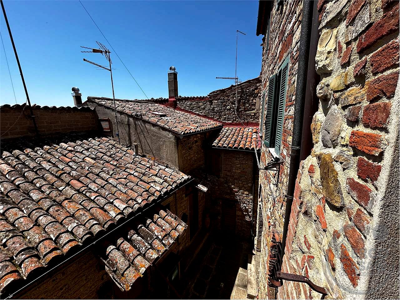 TERNI - CENTRO STORICO DI PARRANO: CIELO-TERRA CON VISTA PANORAMICA