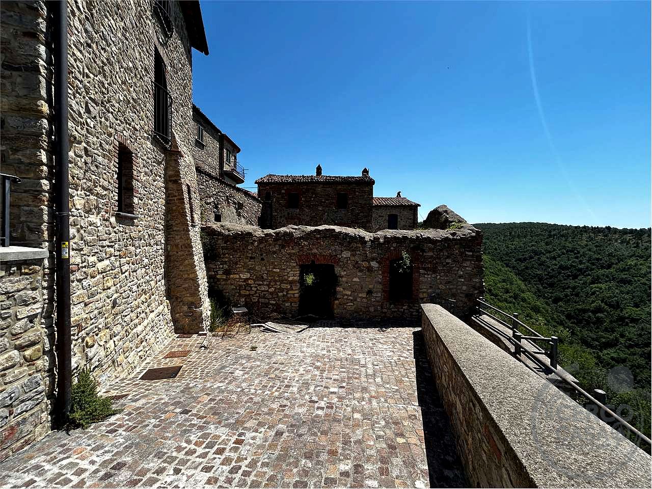 TERNI - CENTRO STORICO DI PARRANO: CIELO-TERRA CON VISTA PANORAMICA