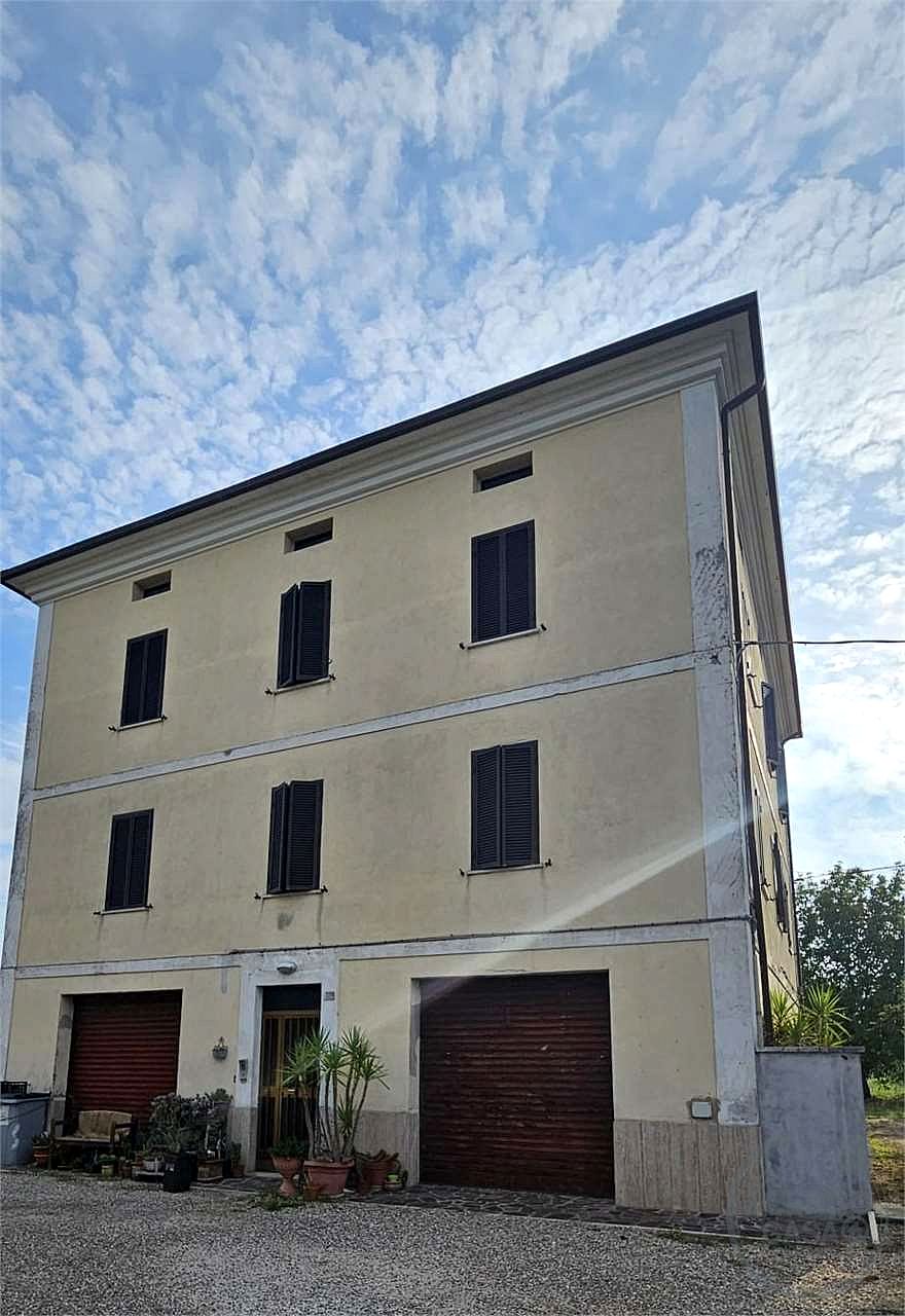 TODI – PANTALLA : APPARTAMENTO IN CASA SINGOLA